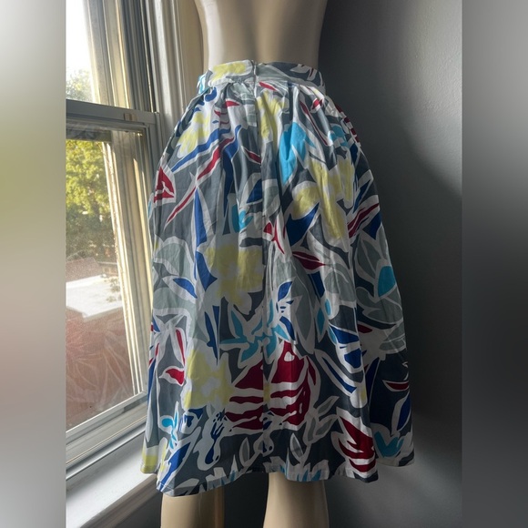 Vibrant Floral High Low Skirt - Picture 4 of 5